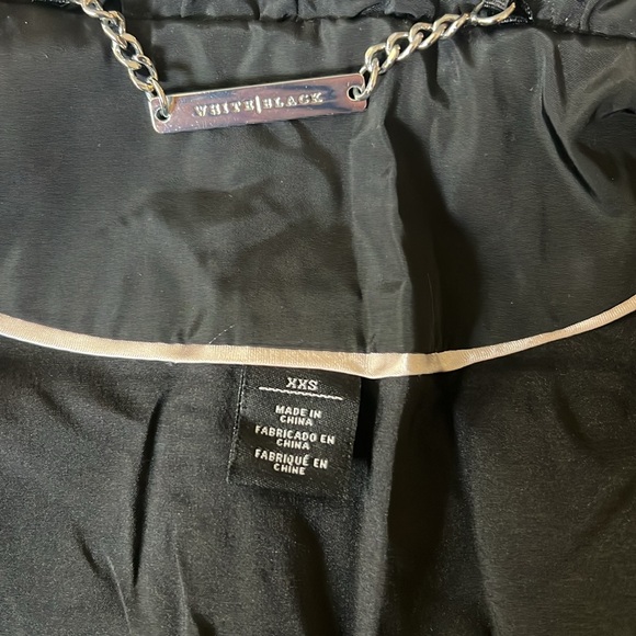 Women’s White House Black Market black puffer vest size XXS - Picture 8 of 9